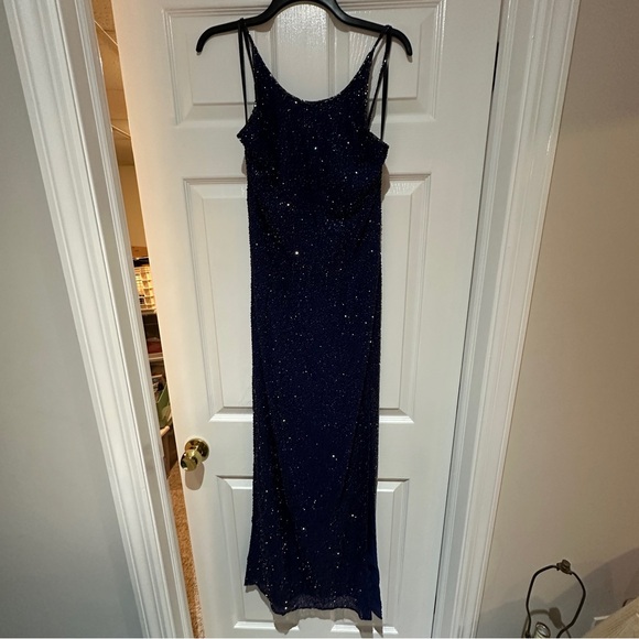 Cache navy blue gown - Picture 2 of 8
